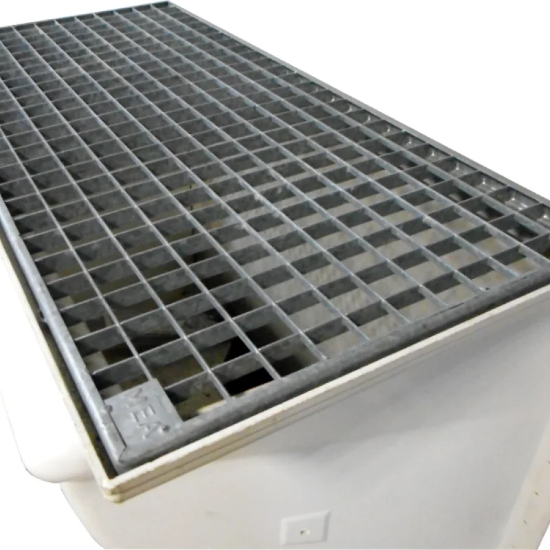 Doświetlacz piwniczny MULTINORM 3w1 125x100x60 z rusztem kr